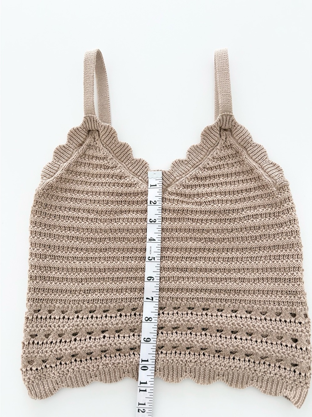Dex Crochet Top with Scalloped Edges - Picture 6 of 7